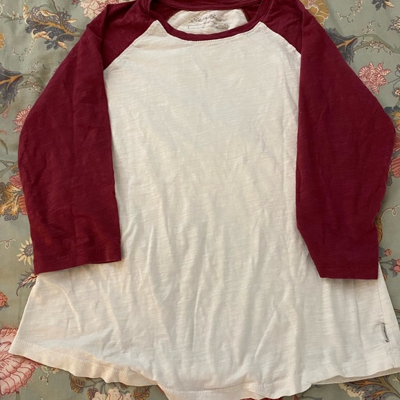 Women’s tops - Picture 2 of 3